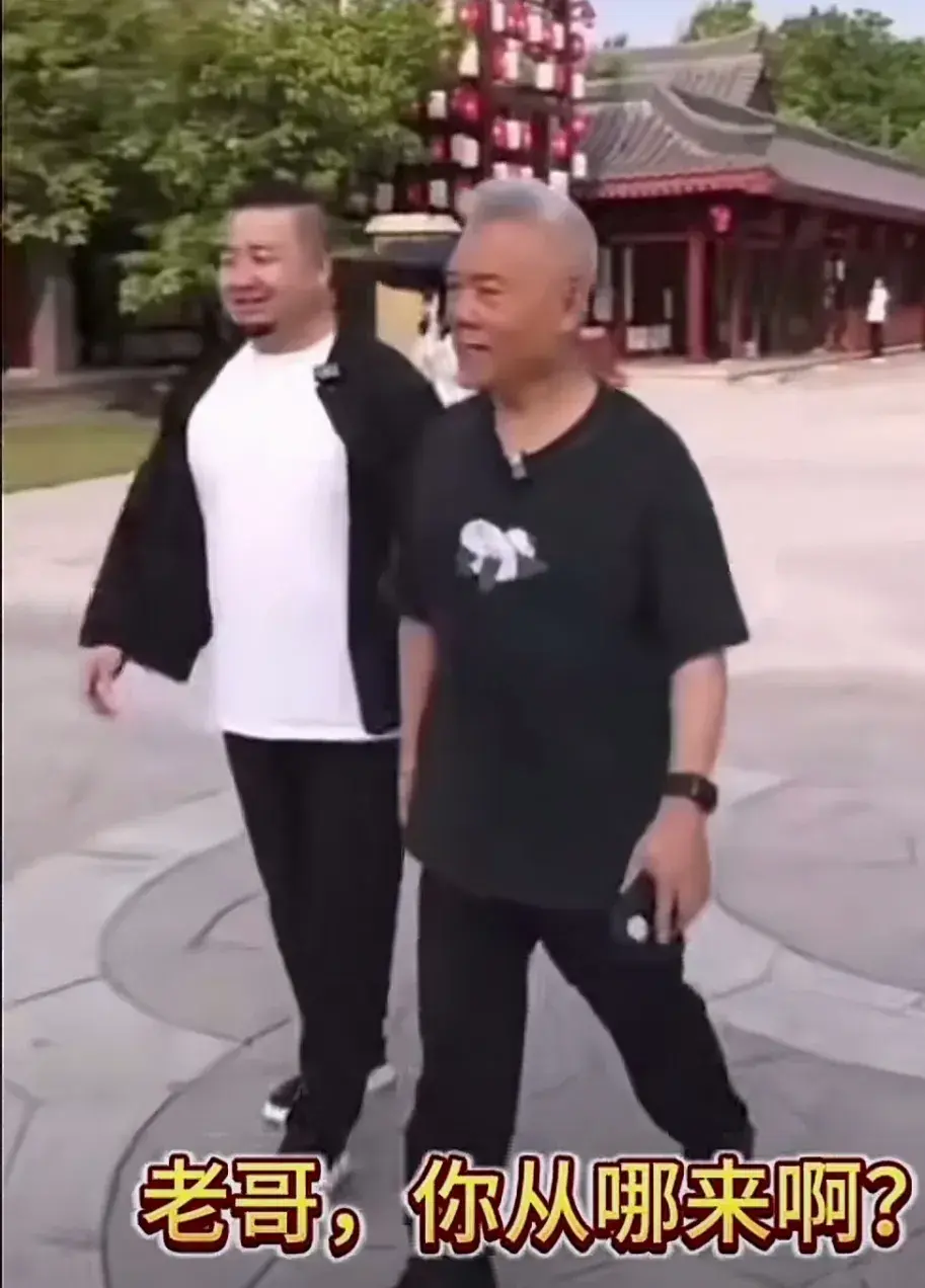司马南被拒绝握手！路人直言：我烦你，本人的回应堪称教科书（司马南这几天怎么了）-第2张图片-九妖电影