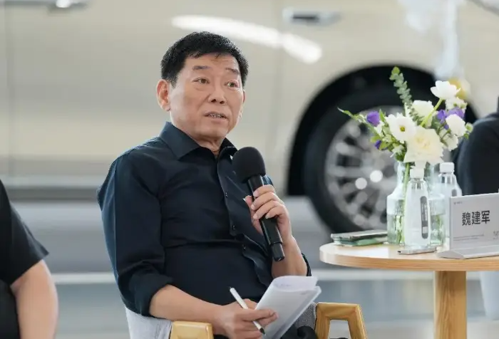 魏建军说的一点都没错。
最近长城魏总说不是外资车做不了智驾和智能座舱，结果被喷惨