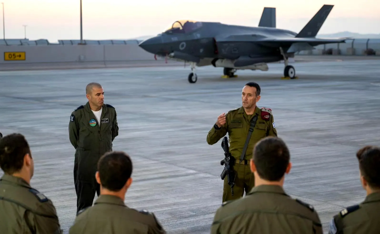 屏住呼吸！以色列要动真格了，很可能将于15日深夜或16日凌晨袭击伊朗本土



