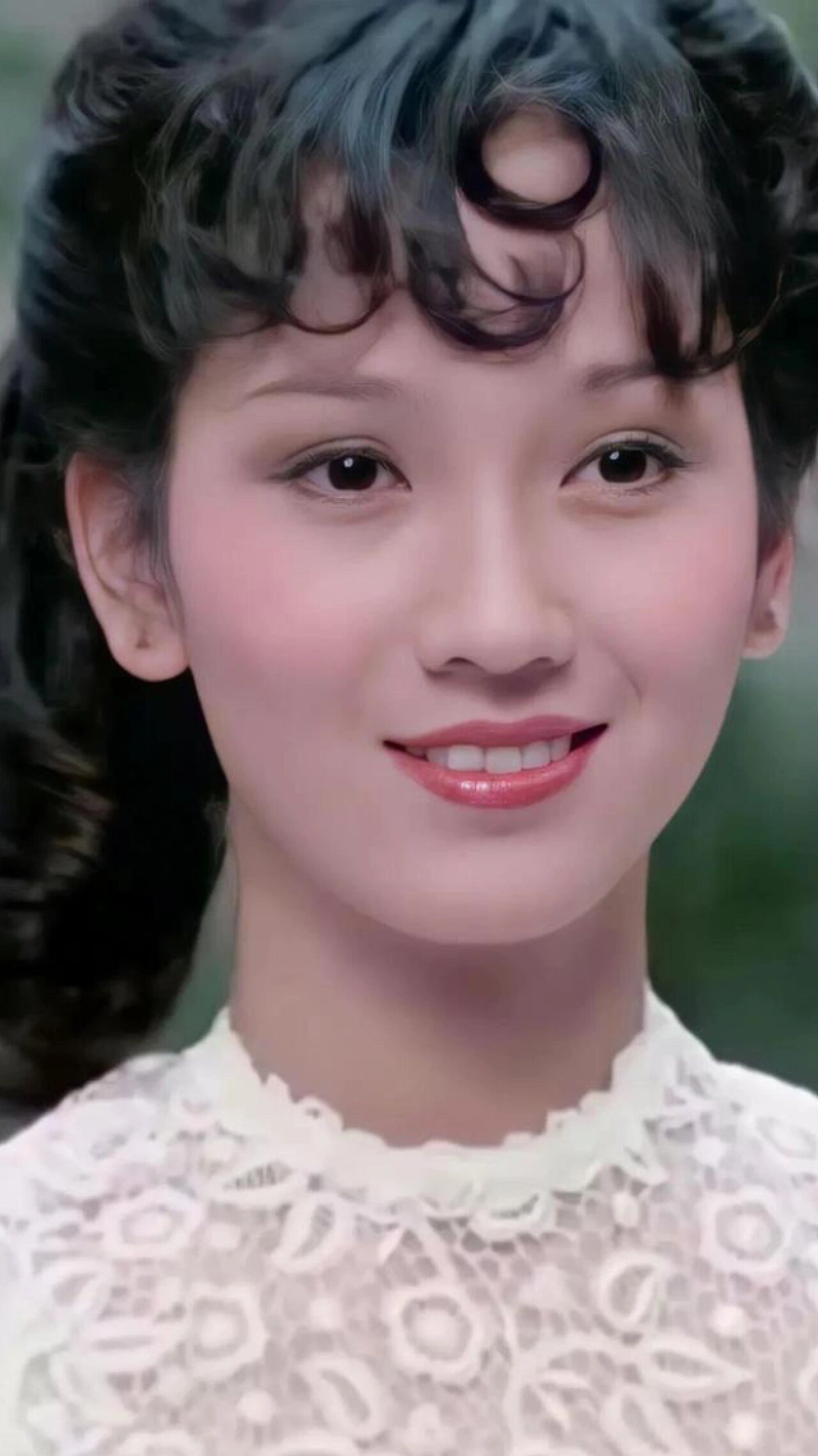 沉醉于赵雅芝年轻时的美貌