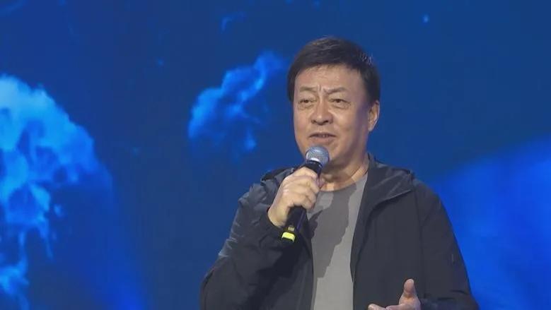 歌唱家吕继宏：父母接连去世，64岁无儿无女，晚年生活该如何度过