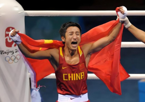 7年亏光2亿家产，“拳王”邹市明娇妻坦言争吵变多，见面就谈还钱