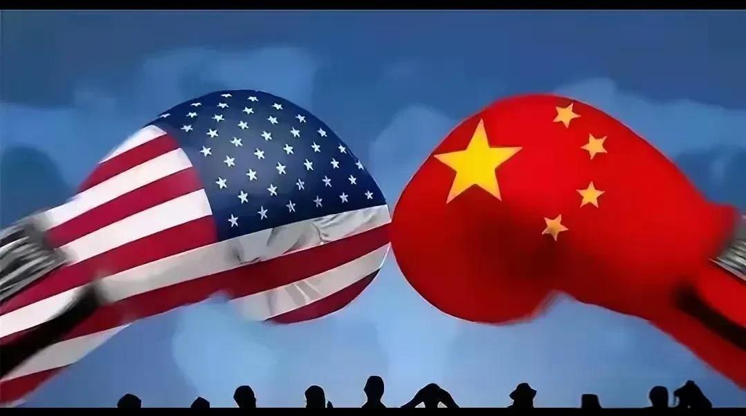 凌晨两点，我在高铁站遇见两个法国背包客，突然读懂了中国的强大
凌晨两点的高铁站，