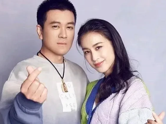 杨子又一次上热搜了，他还是一如既往的当一个普信男。

他竟然大言不惭的说，他能轻