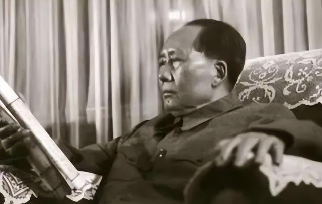 刘亚楼与毛主席的争议，打造中国空军传奇
