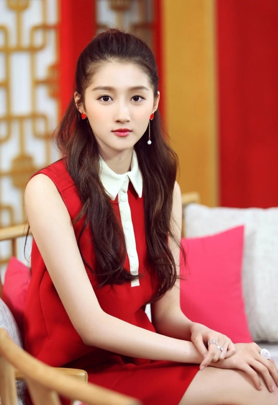 关晓彤选择正剧圈，粉丝热情不减