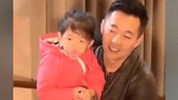 汪小菲获得孩子抚养权后，S妈再次深夜发文，具俊晔却成了个笑话