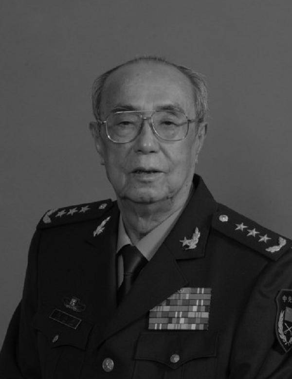 1987年，国家军委副主席杨尚昆乘坐专机抵达法国，次日竟然发现停放在巴黎机场的专