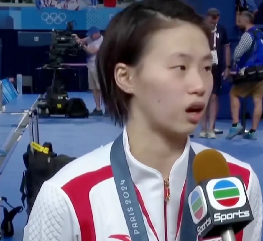 在女单十米台决赛后，陈芋汐被问到：“从东京奥运会到巴黎奥运会，你连续两次在同一项