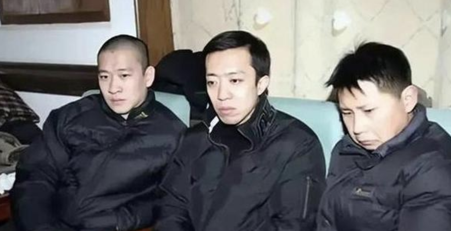 德云社大连站，目测万人打底，满坑满谷，人多到数不过来，这就是郭德纲，这就是德云社