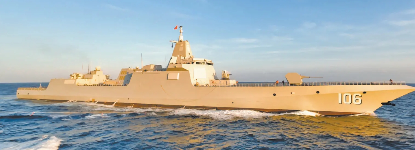 055型驱逐舰的基本参数
055型驱逐舰长183米，宽22米，吃水8米，标准排水