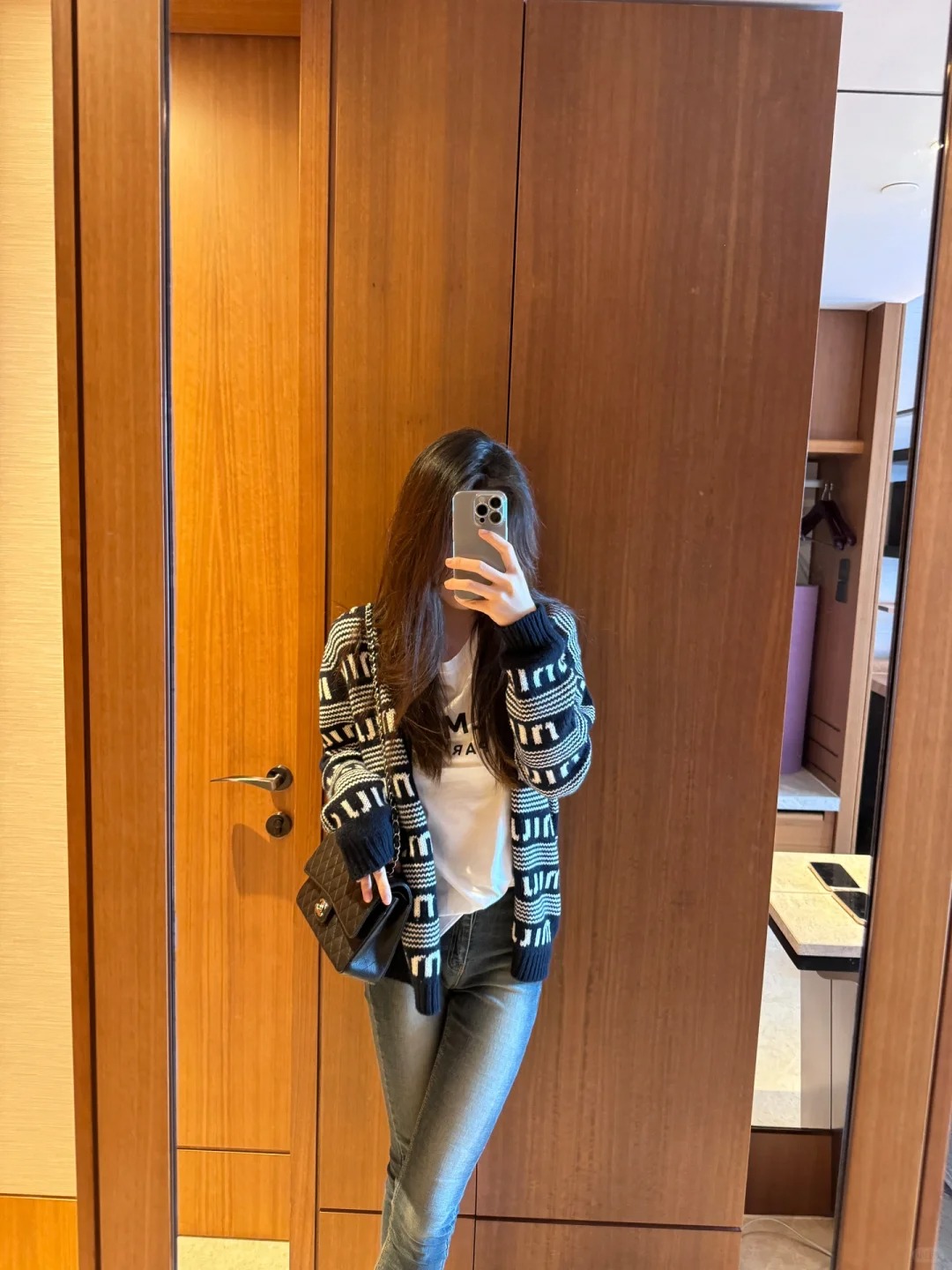 22岁 喜提人生第一只CF
在香港买到了梦中情包cf中号 真好看真好看
可以通知