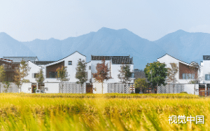 一位临去世前的老人，声称自己亲眼目睹了灵异事件