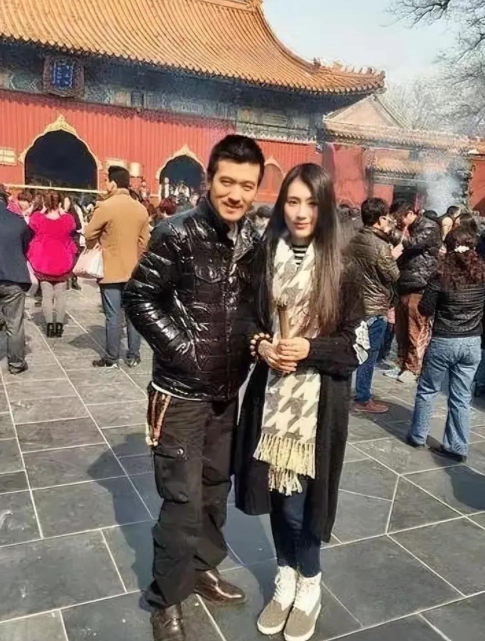 大家发现，杨子对黄圣依那种长相的女孩子特别有好感