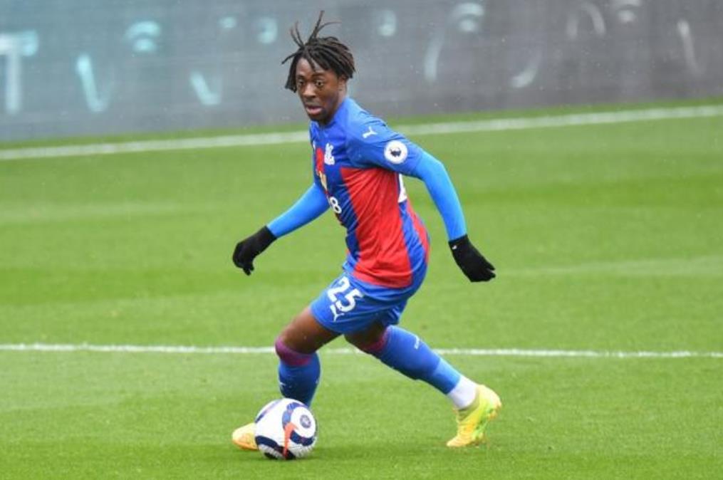 罗马诺说，曼联在明年夏窗的目标是一名边锋，而艾泽是主要目标

这也符合曼联夏窗的