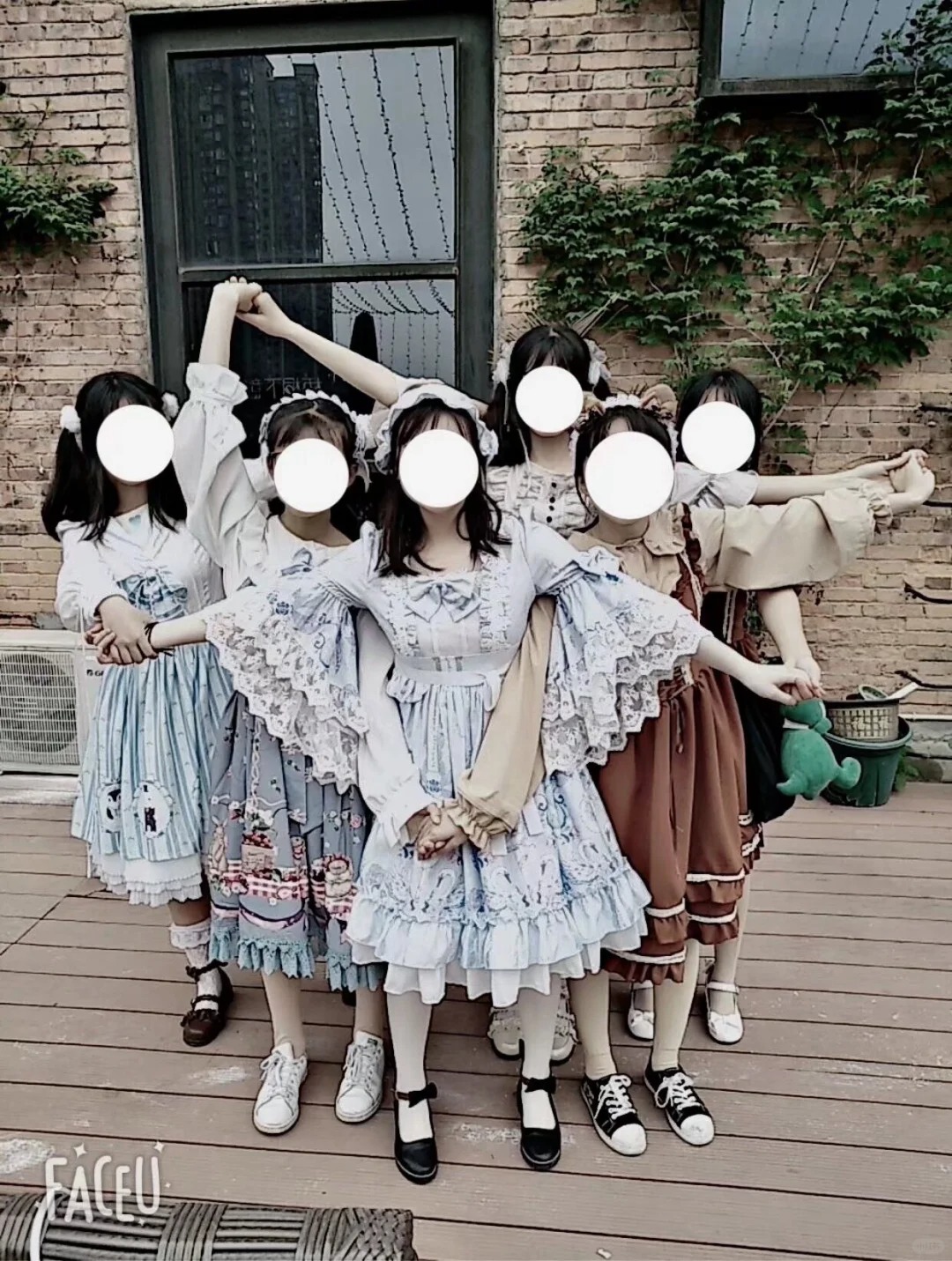 额三年前的我到底在拍什么啊啊啊
三年前我觉得巨好看的照片 现在看有一种想扇自己的