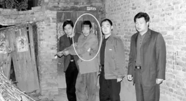 付集镇“恶魔”现身：韩卫星的血腥之路