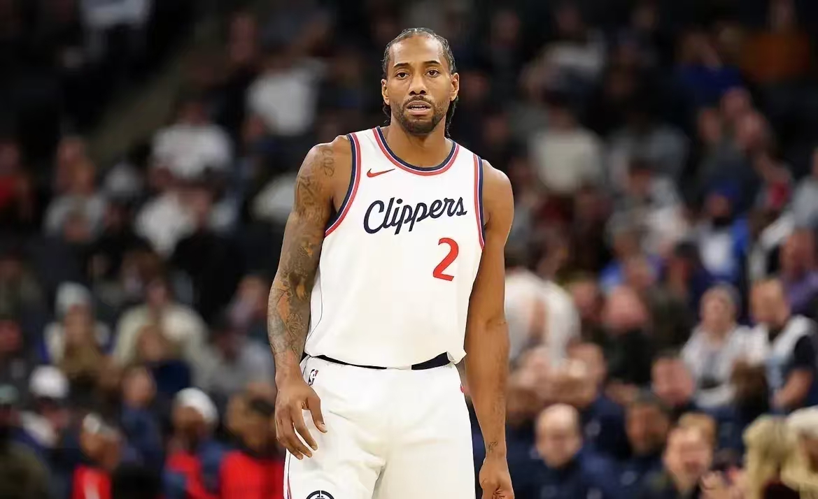 洛城德比，湖人惨负！别争了，就是打不过！

1，湖人进攻端只有“三人转”，其余球