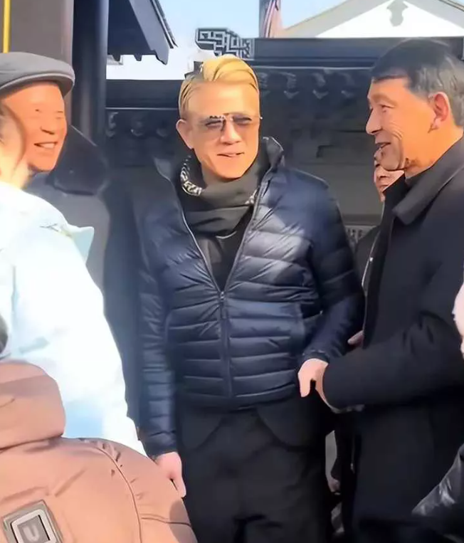 从郭富城回乡的表情等细节，确实能在一定程度上反映出老夫少妻可能面临的一些现实问题