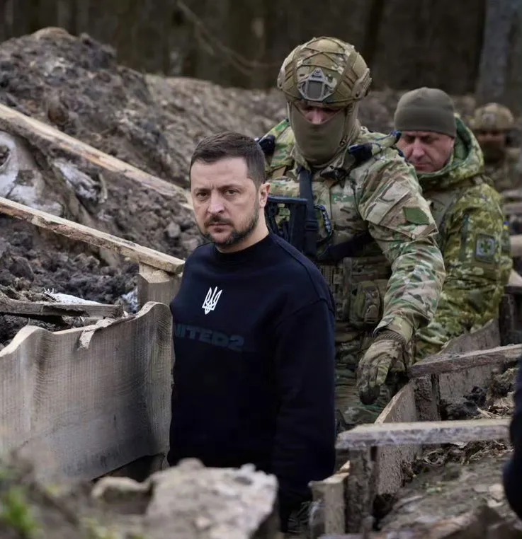 简单粗暴：你支持乌克兰继续抗争还是和谈？

随便一问哈，虽然你我支持反对都没用。