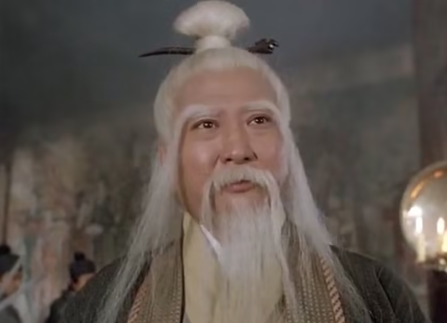 金庸小说给我们最大的启示就是，一个人进入巅峰之后最好少收几个徒弟。
你比如说张三