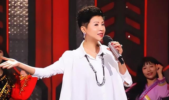 杭天琪:曾9次上春晚,46岁高龄生子,如今婚姻状况如何?(周冰倩个人资料简介)-第3张图片-九妖电影 杭天琪:曾9次上春晚,46岁高龄生子,如今婚姻状况如何?(周冰倩个人资料简介)-第3张图片-九妖电影