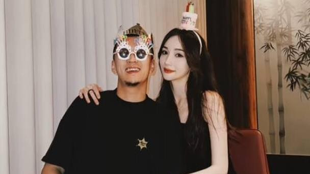 31岁球员杨政放弃CBA原因曝光，选择陪伴混血179cm女友，辜负孙鹏