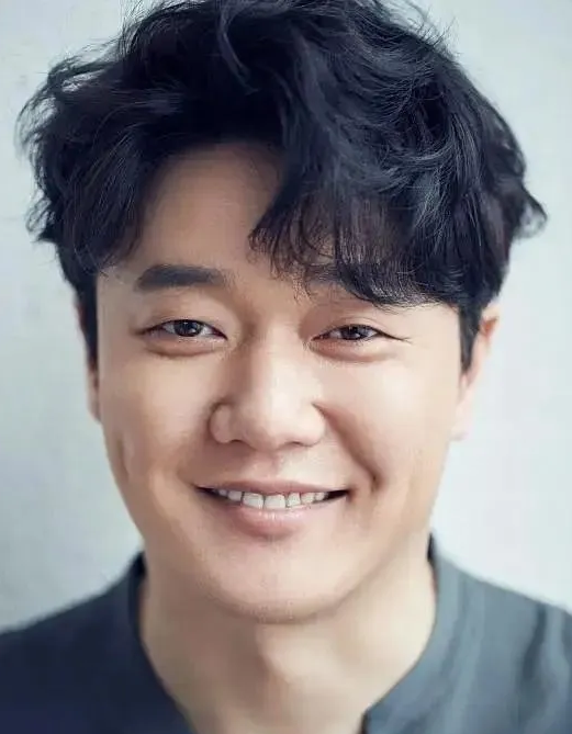 为什么美术出身的肖央跑去演戏了？