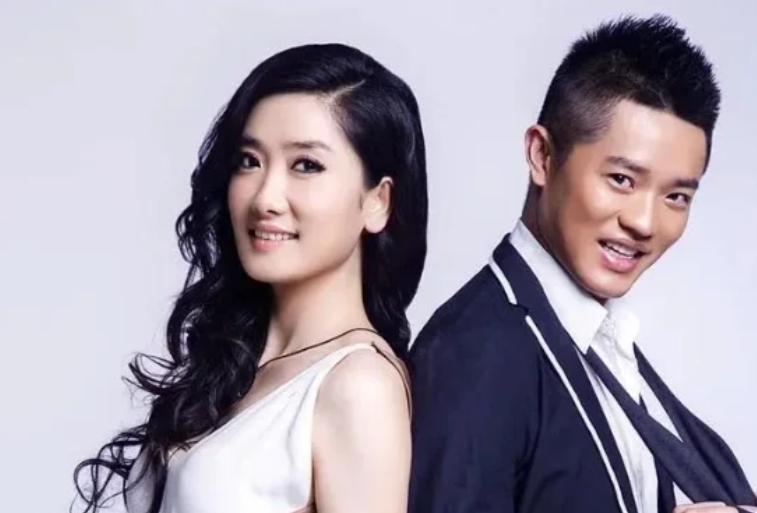 收入对半分，是凤凰传奇一直火的秘诀（上）