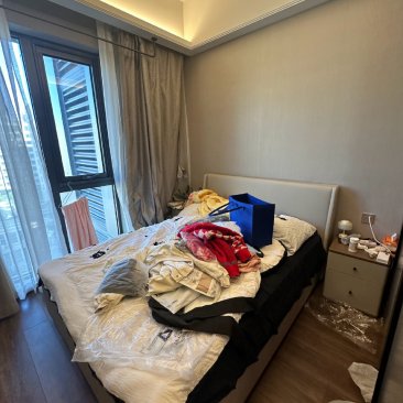    收纳终于来了，先记住这个乱糟糟的样子，每天收拾每天乱  