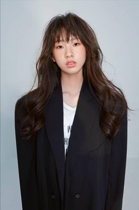 小沈阳的女儿沈佳润:曾因长相太丑被骂像猴,如今逆袭撞脸韩星(小沈阳女儿简介)-第22张图片-九妖电影 小沈阳的女儿沈佳润:曾因长相太丑被骂像猴,如今逆袭撞脸韩星(小沈阳女儿简介)-第22张图片-九妖电影