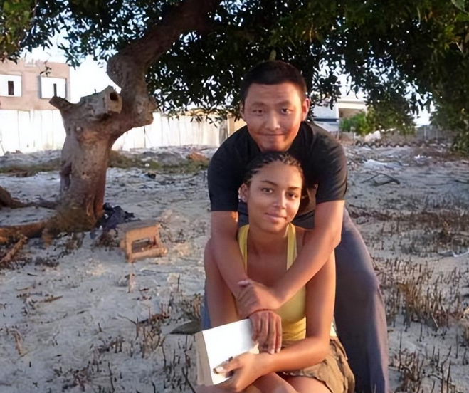 为什么许多中国人到非洲，很快与黑人女性结婚，原因可能不是巧合