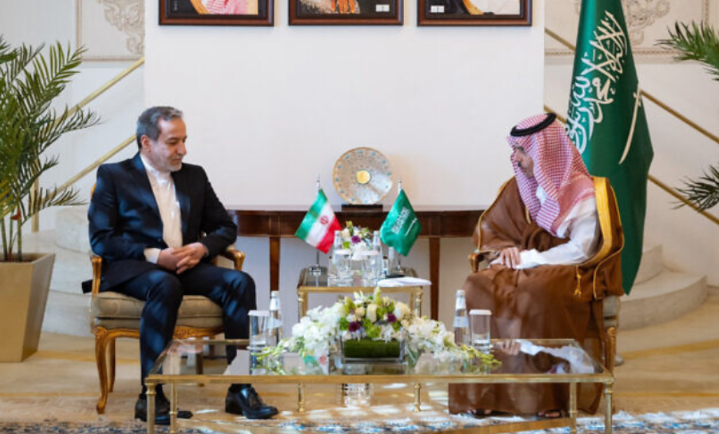 中国创造奇迹，沙特敏感时刻与伊朗站在一起，要在最敏感的红海联合军演，这样的局势太