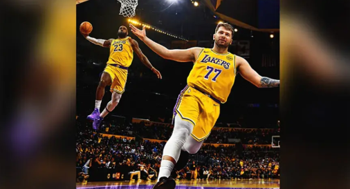 今年湖人和独行侠季后赛一定会碰面，流量拉满

说实话比如像詹姆斯vs库里，可能放