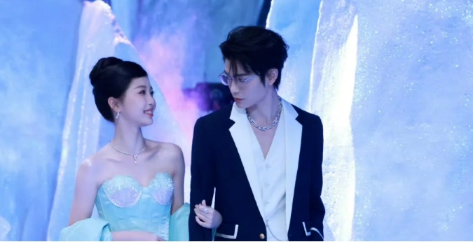 热搜爆了！男演员连发猛料怒斥内娱潜规则，惹怒3亿网友！