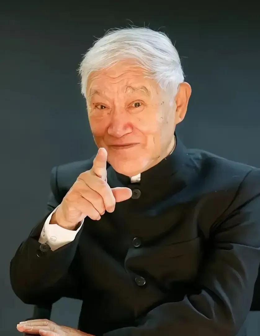 每天快快乐乐的八件事：
1. 第一，睡觉
2. 第二，吃饭。这可不是简单地填饱肚