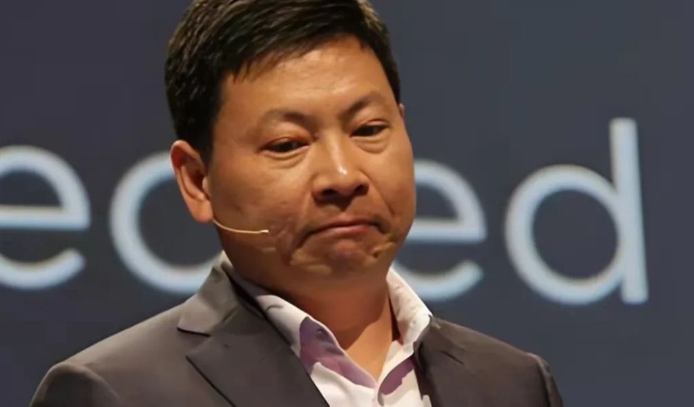 
华为这一路走来真不容易，余承东之前在接受央视访谈时讲了当年华为的艰辛。
当年华