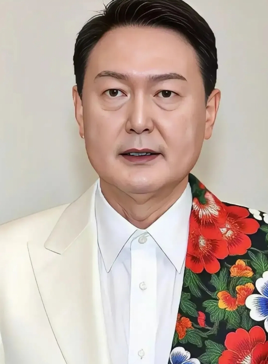 尹锡悦律师方就首尔西部地方法院驳回对逮捕令及搜查令的异议申请表示，考虑向大法院（