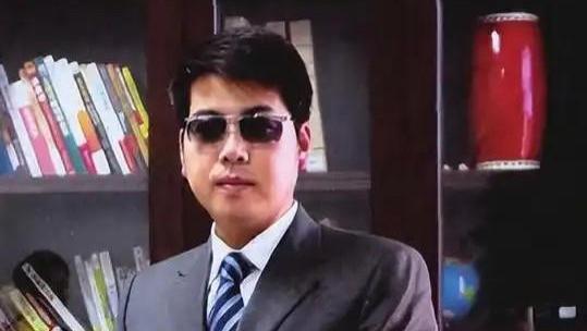 陕西富豪刘旭明，200万豪车说送就送，他是如何沦为阶下囚的？