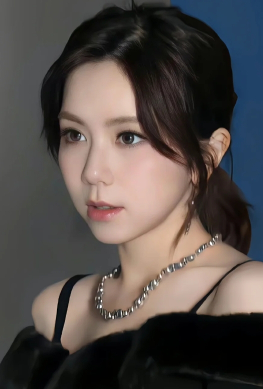 邓紫棋清新如诗