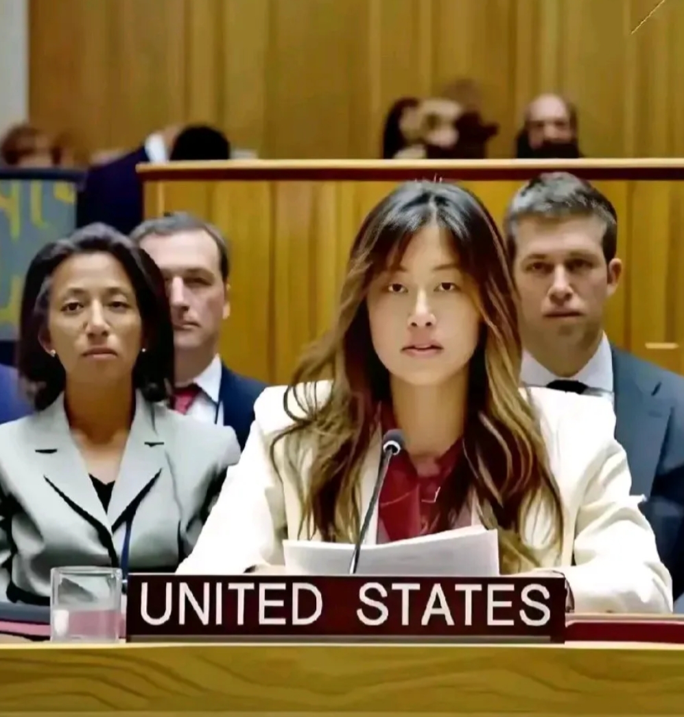 美国驻联合国副代表吴婷，父母系第一代中国移民，生在夏威夷，长在洛杉矶，毕业于加州