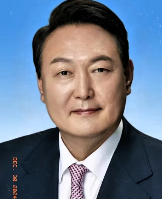 瞬息万变！韩国刚刚传来了消息！

李在明“亲信”被捕，韩国民众能否过“朴槿惠式”