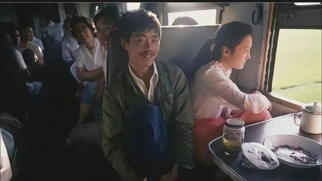 二婚老公见我不愿帮他儿子带娃，为了哄住儿媳，他给他们买了套房