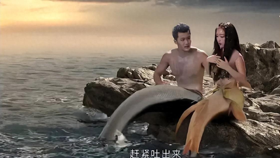 这些侮辱观众智商的镜头：黑丝大腿袜，八路打架，没一个能忍的
