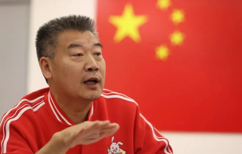 国乒回应近期比赛成绩起伏，严肃对待问题，及时认真总结。教练应该明确的认识到现在国