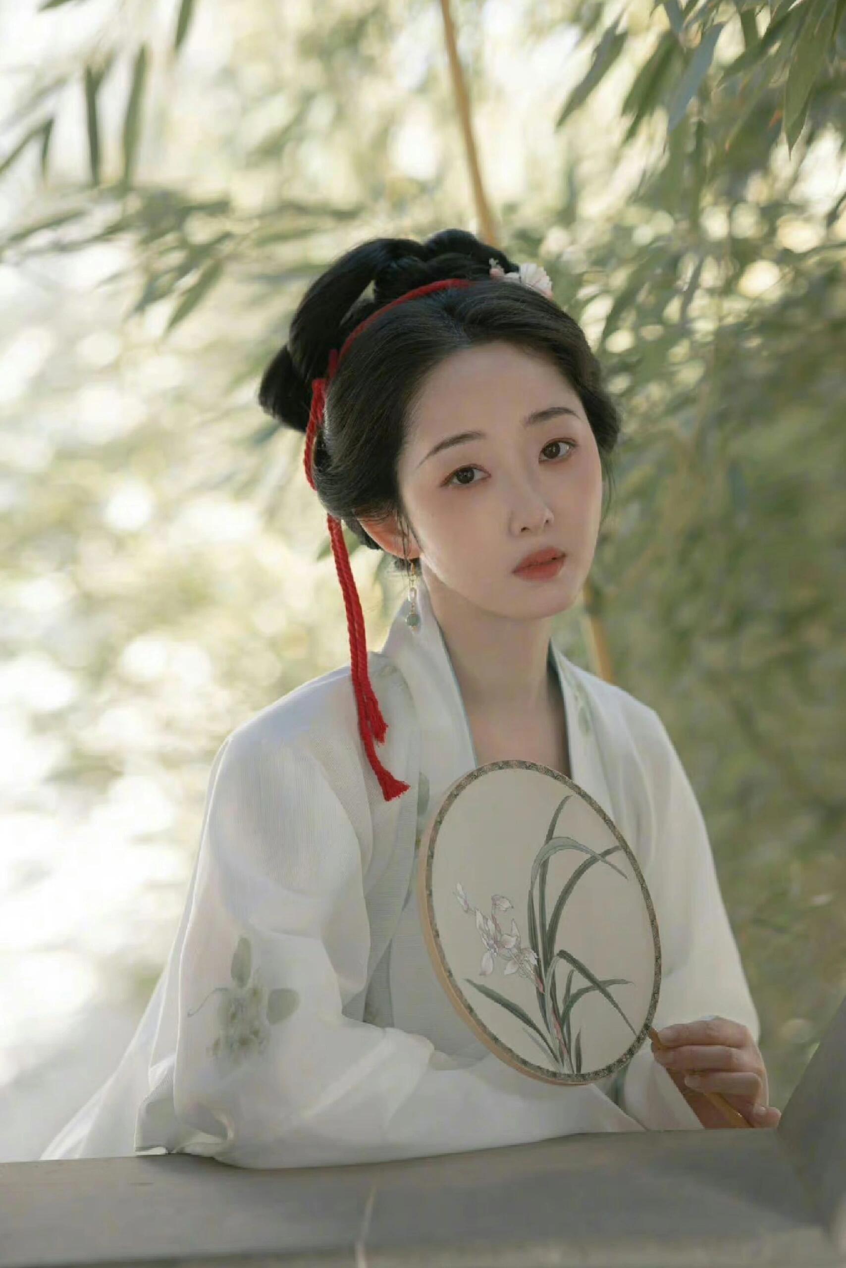 宋制汉服蒋梦婕顶级面相