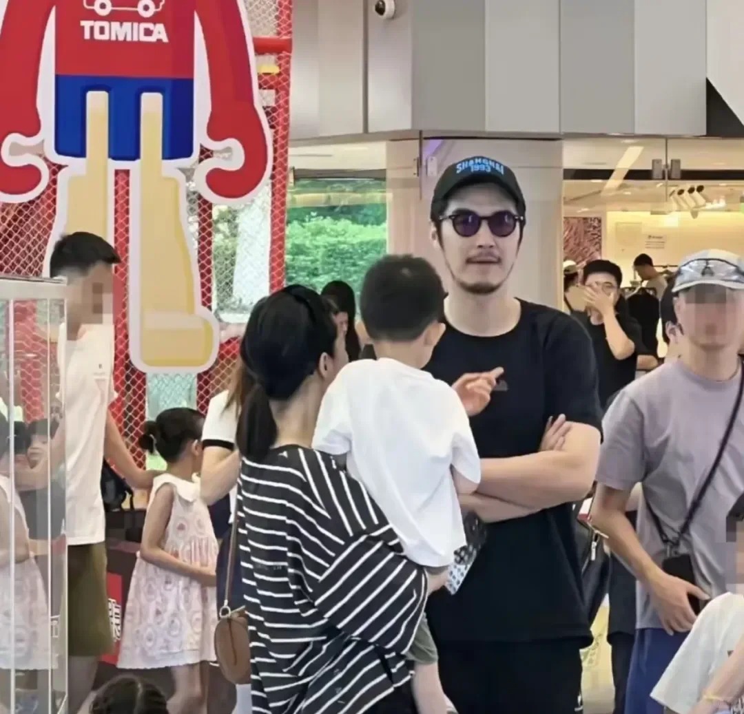 金世佳罕见剧宣，背后原因令人咋舌
12月20日，电视剧《猎罪图鉴2》主演金世佳和