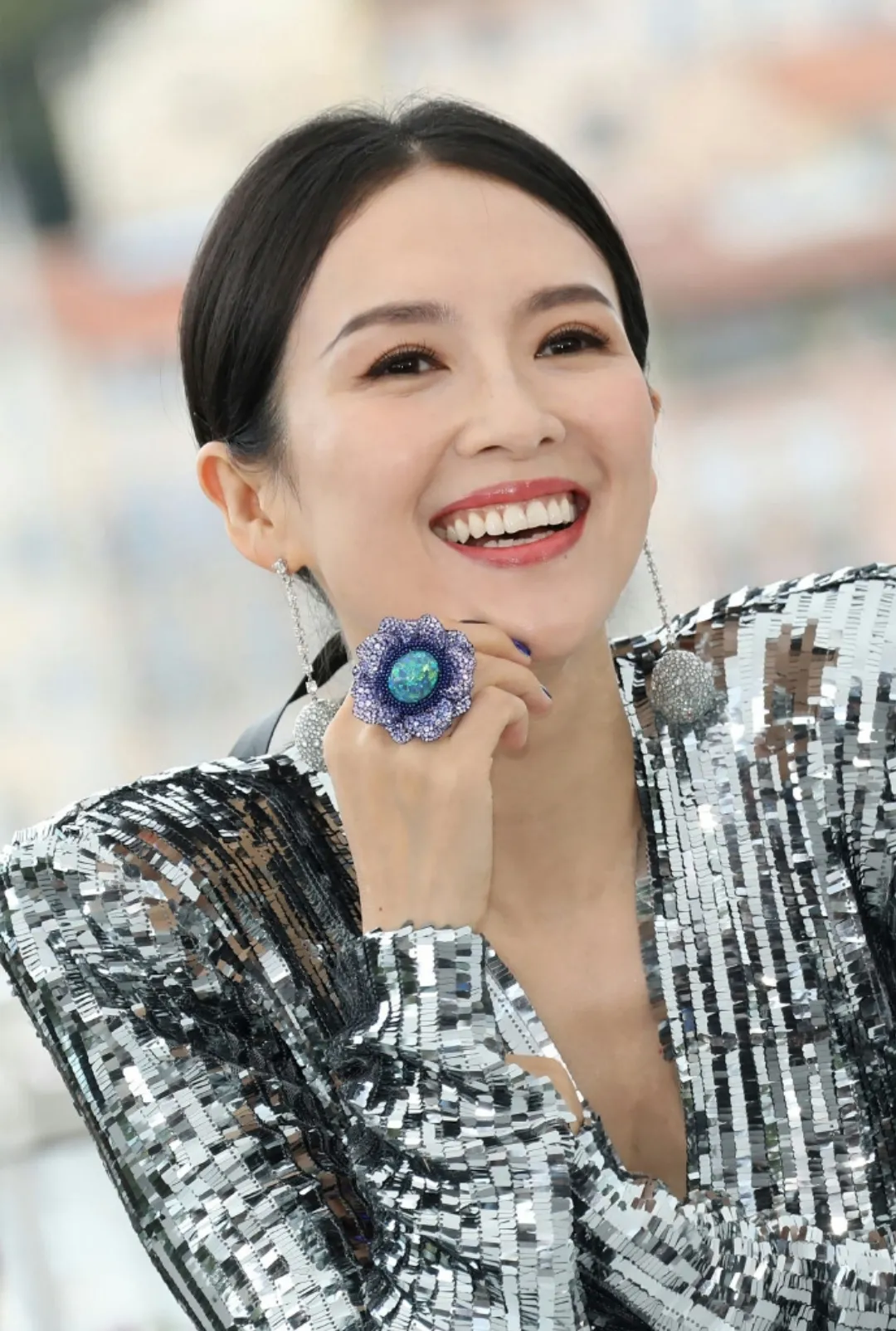 章子怡的孩子分别是：
1、女儿，2015年出生，9岁。
2、儿子，2019年出生