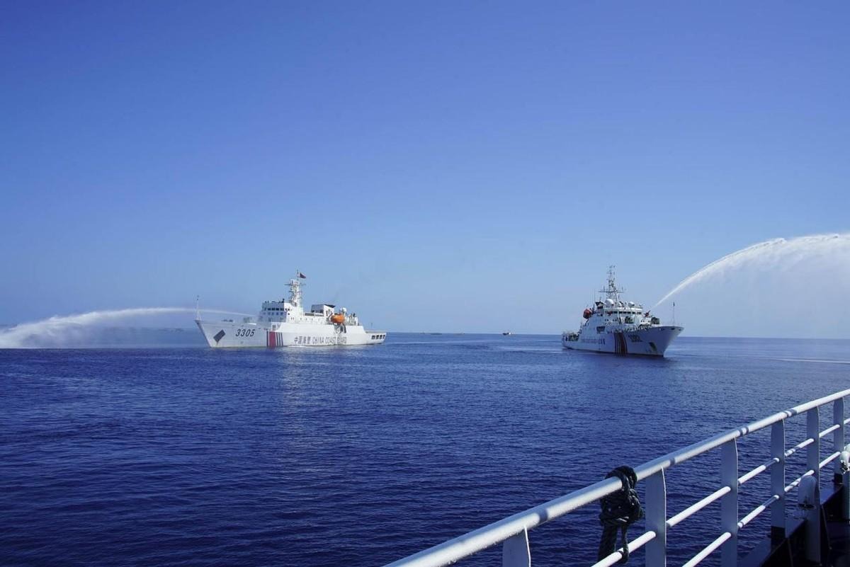 中菲海上交锋烈度升高，中方态度大变，对菲谈判大门关闭。在南海问题上，菲律宾仍在不