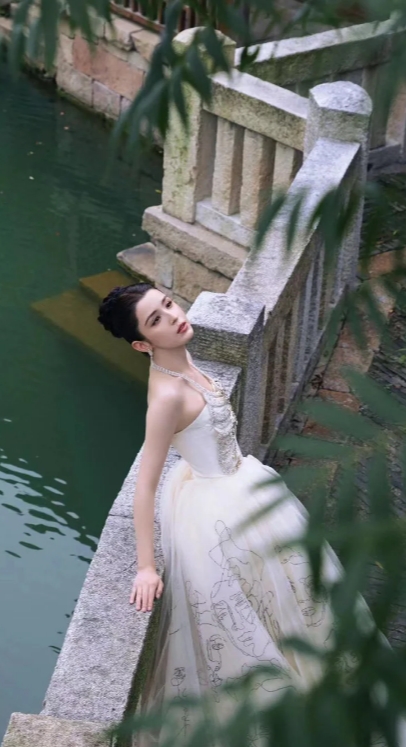 哈妮克孜——纯洁华贵
